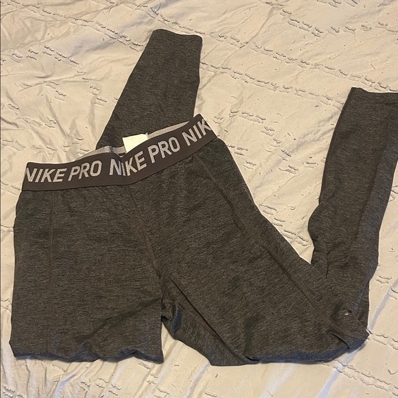 Nike Pants - Nike Pro Charcoal Leggings
